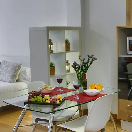 Lyrioshomes Apartamento Estudio La Biznaga Apartment Malaga