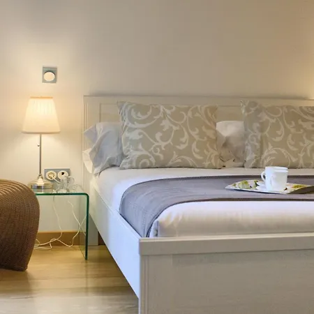 Lyrioshomes Apartamento Estudio La Biznaga * Malaga